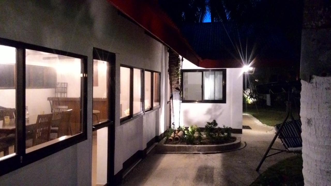 Bamboo Beachhouse Dormitory Garcia Hernandez Extérieur photo