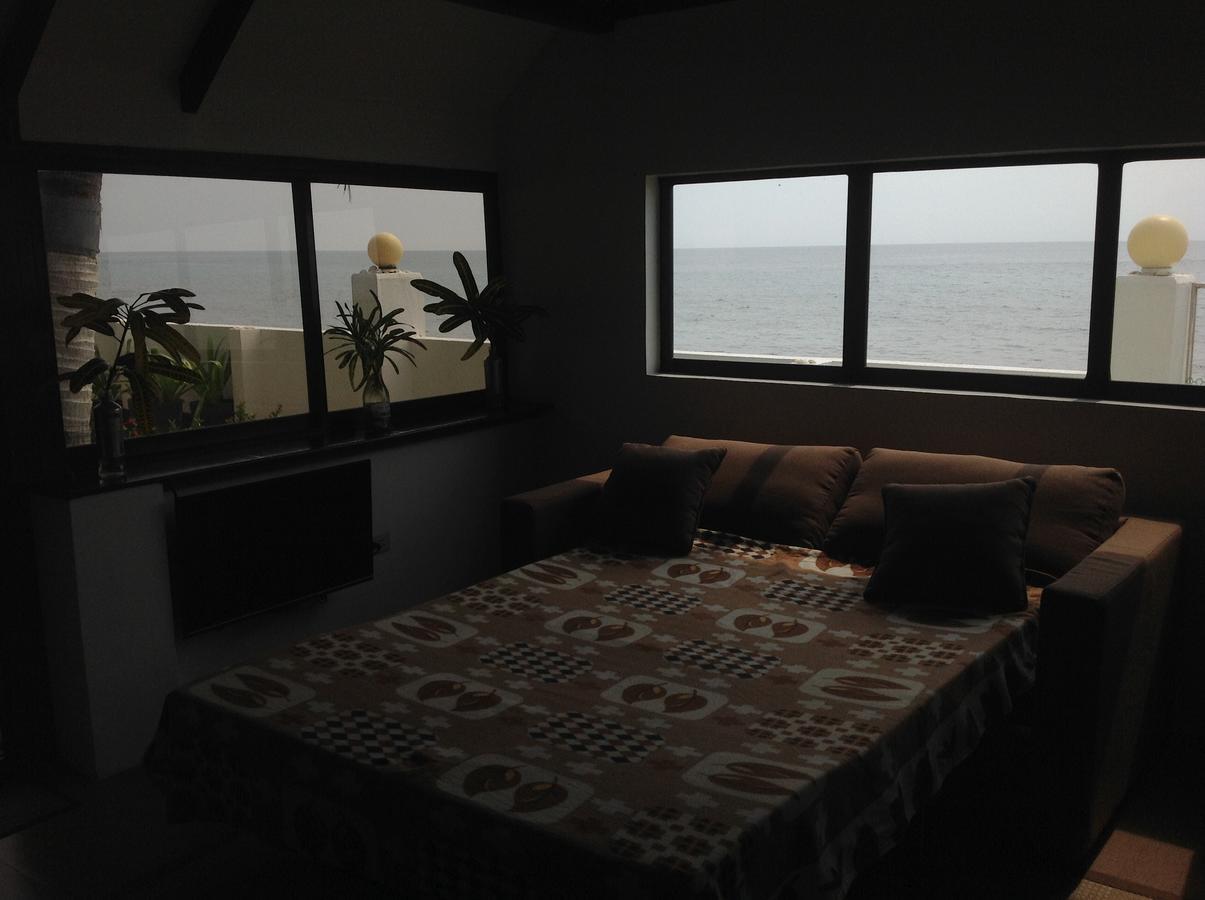 Bamboo Beachhouse Dormitory Garcia Hernandez Extérieur photo