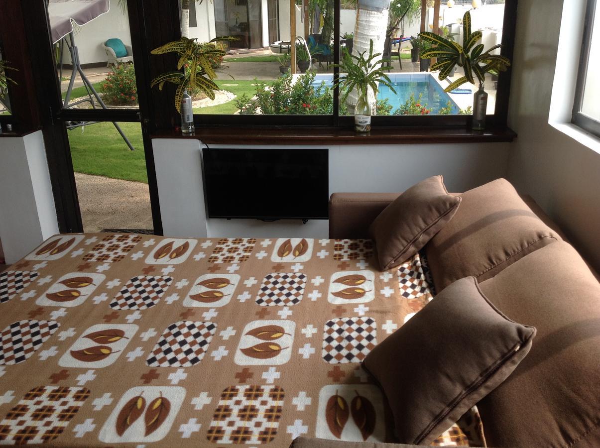 Bamboo Beachhouse Dormitory Garcia Hernandez Extérieur photo
