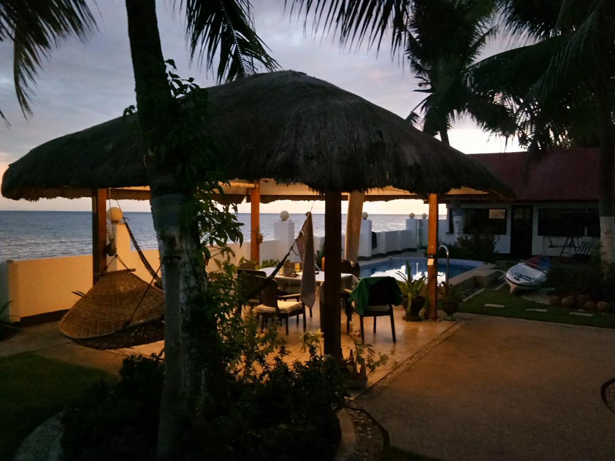 Bamboo Beachhouse Dormitory Garcia Hernandez Extérieur photo